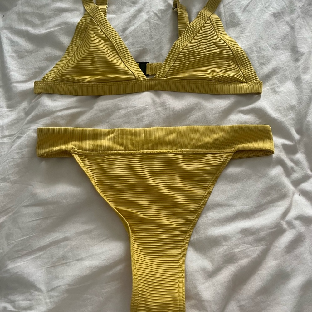 Black bough yellow ribbed bikini
